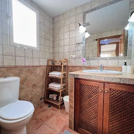 3Br Family Apt Near Beach Ac Tv17 *