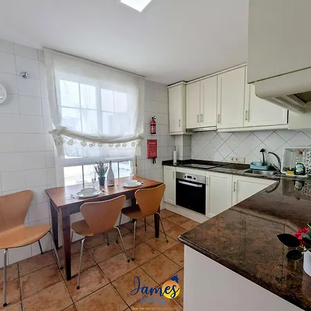 3br Family Near Ac Tv17 アパート